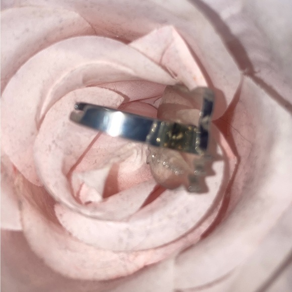 Hello Kitty Crystal Ring - Picture 2 of 3